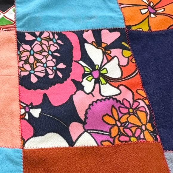 Vintage 70s handmade quilt/patchwork, reversible heavy quilt, twin size bed - Picture 3 of 6